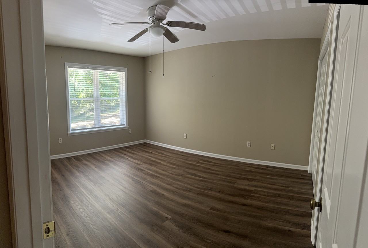2410 Mclean St #12 - Photo 5 of 9