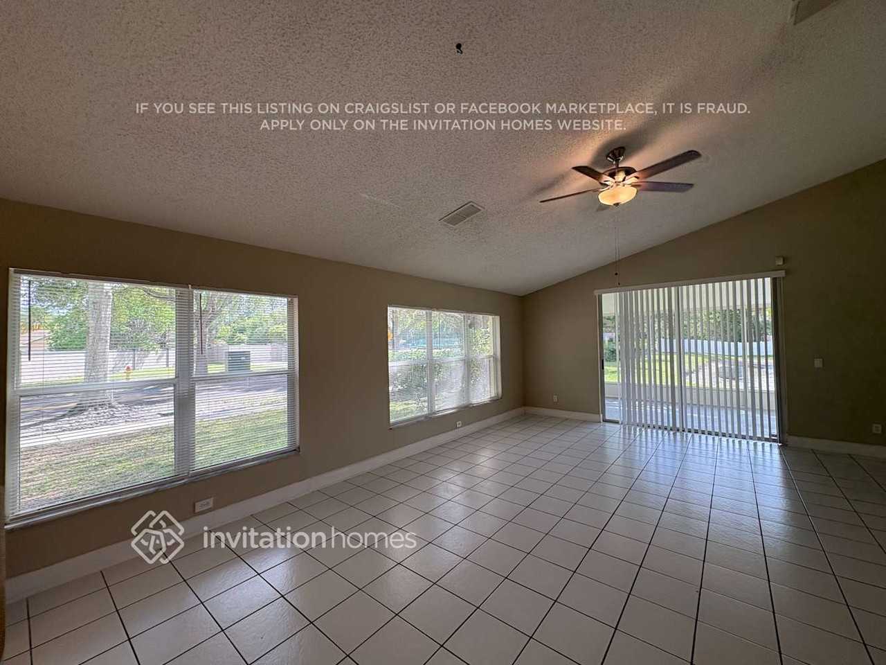 19002 Weatherstone Dr - Photo 4 of 17