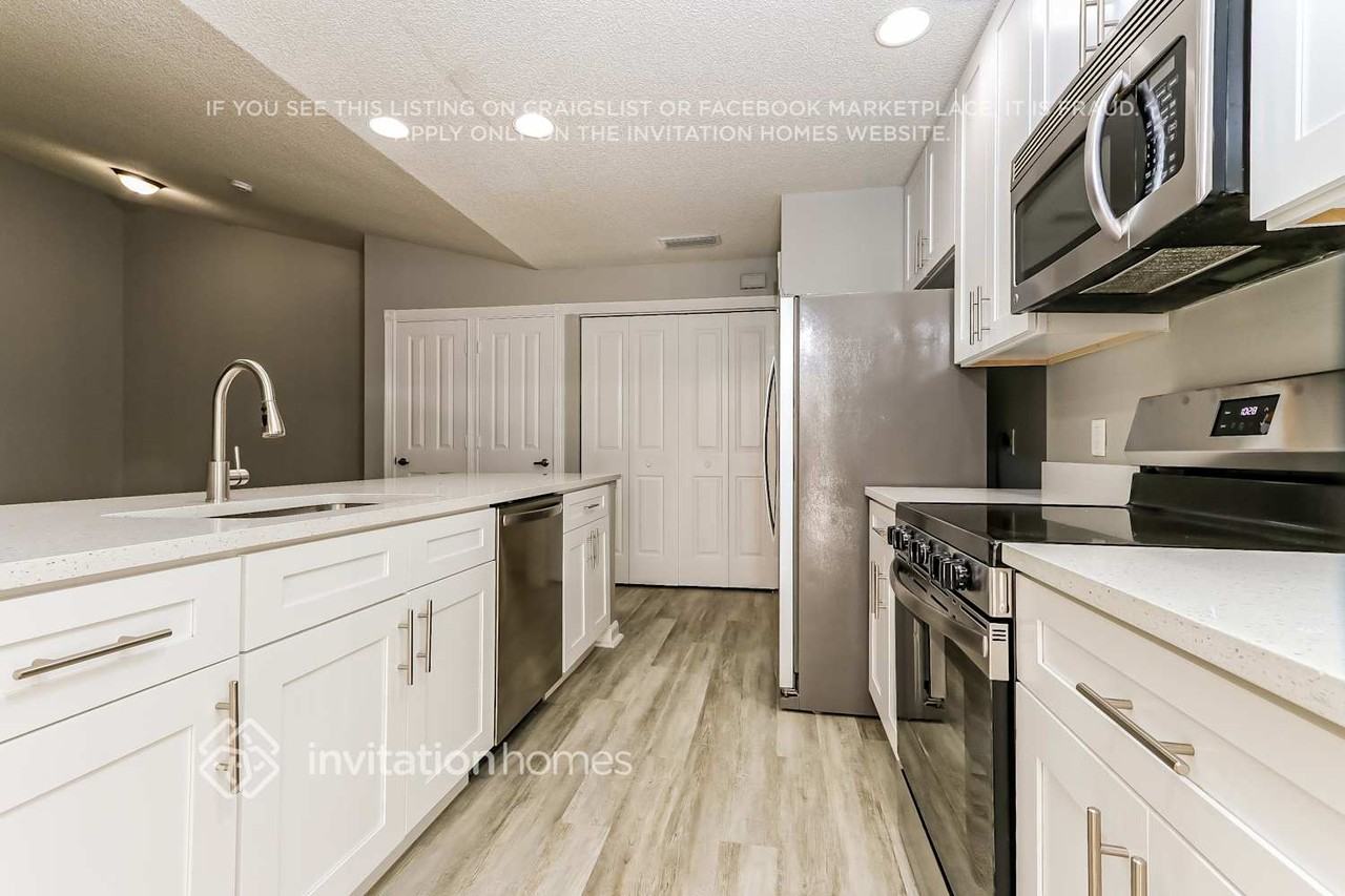 7404 Geminata Oak Ct - Photo 7 of 17