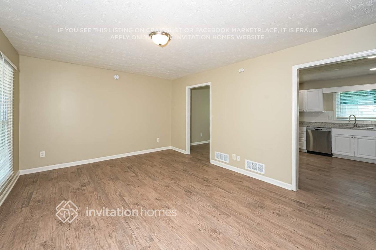 1740 Rose Garden Ln - Photo 5 of 18
