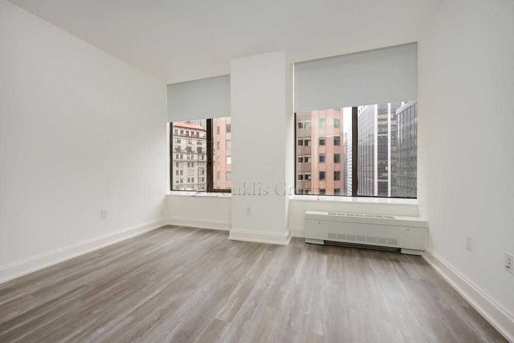 Hanover Sq #8L - Photo 5 of 6