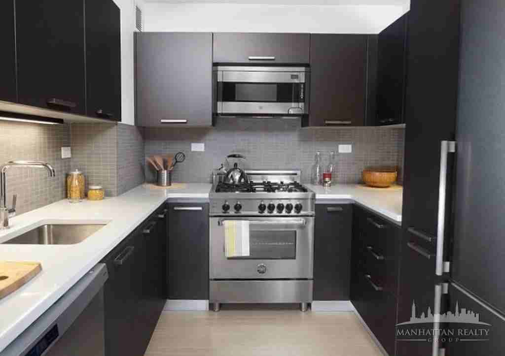 E 39th St #5D - Photo 3 of 5