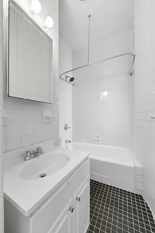 2586 Broadway #5O - Photo 5 of 8
