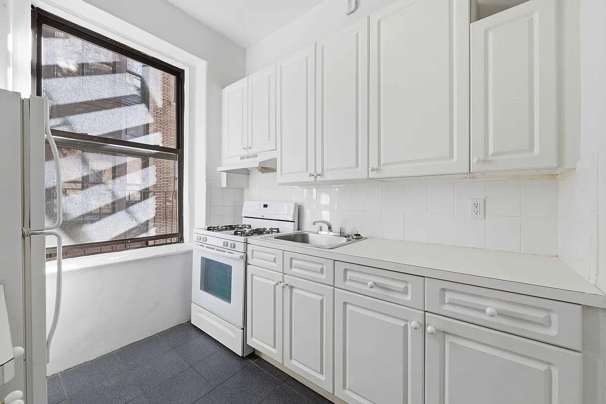 2586 Broadway #5O - Photo 6 of 8