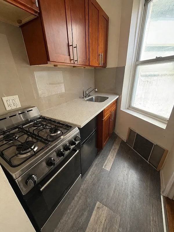305 E 105th St #5D - Photo 2 of 5