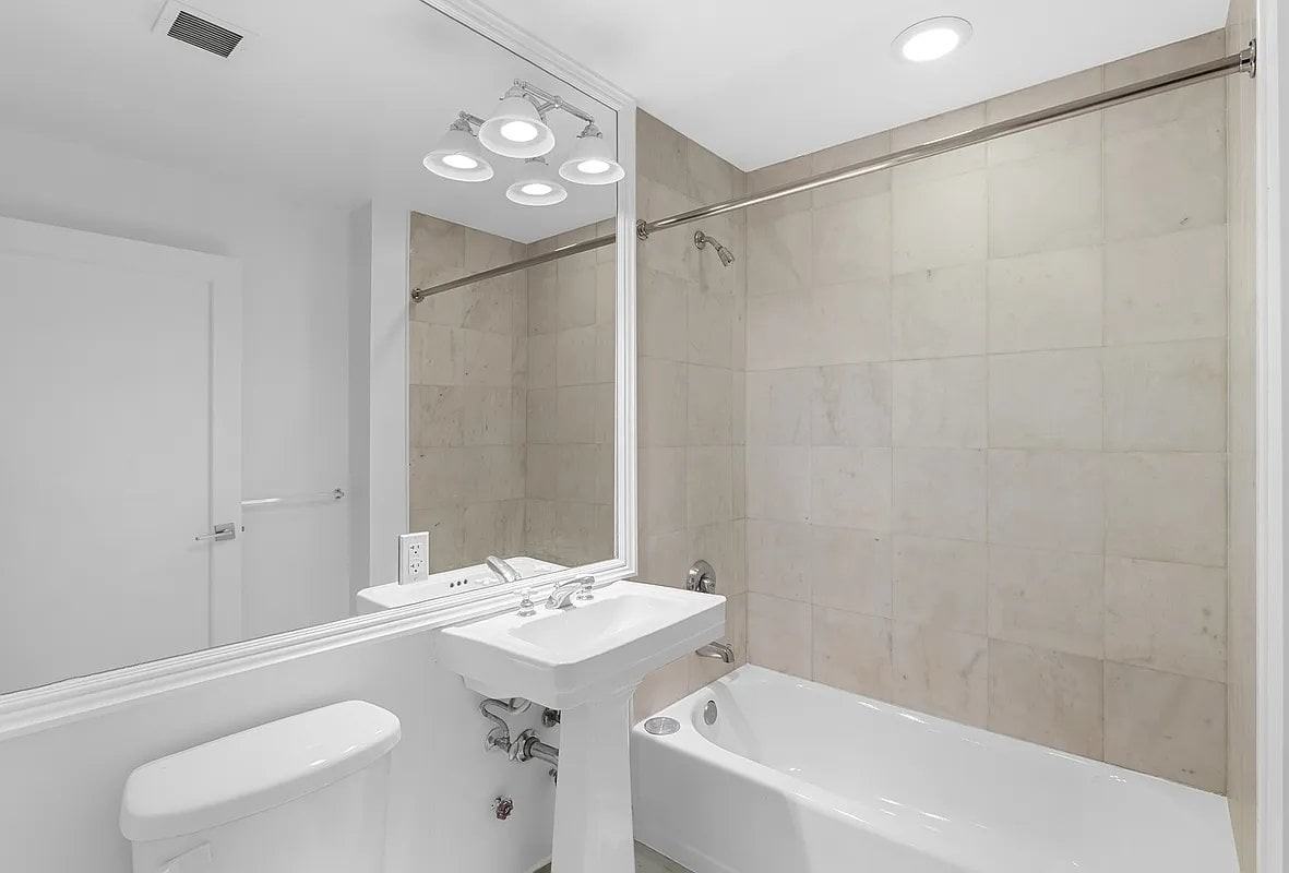 114 Ridge St #6F - Photo 4 of 8