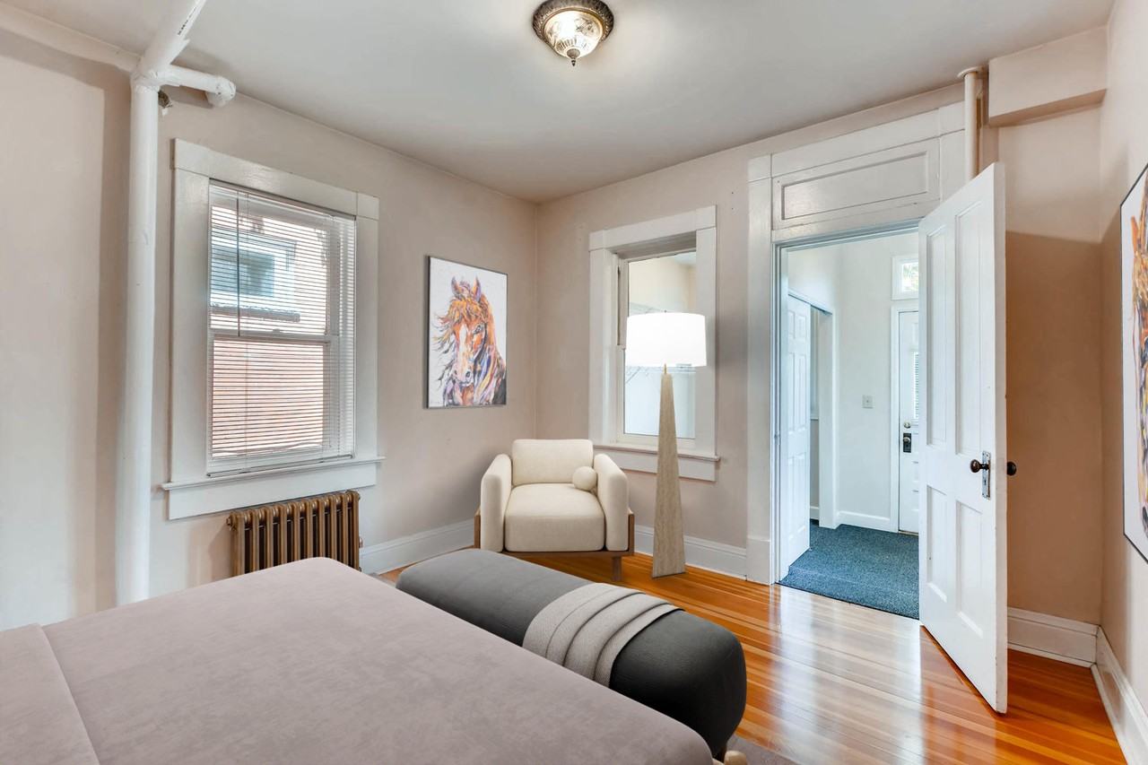 1126 N Emerson St - Photo 6 of 9