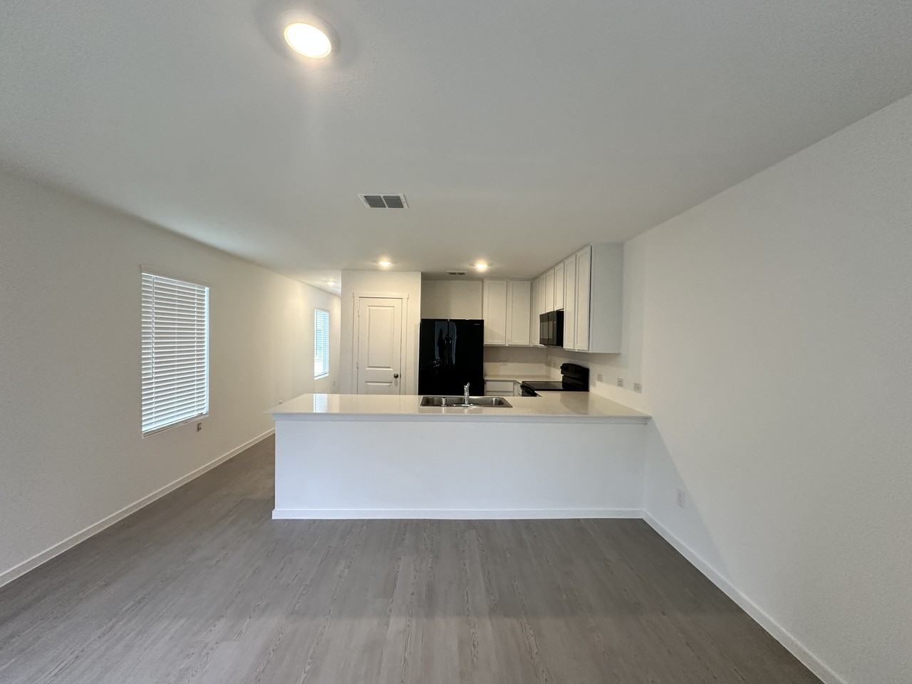 914 Sandhill Crane Ln #1 - Photo 4 of 13