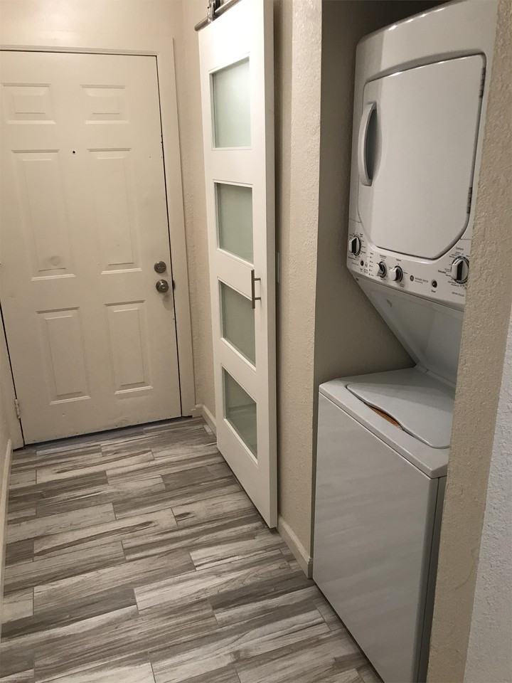 620 5th St #02 - Photo 5 of 11