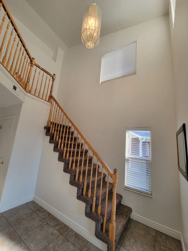 434 E Penney Ave - Photo 3 of 25