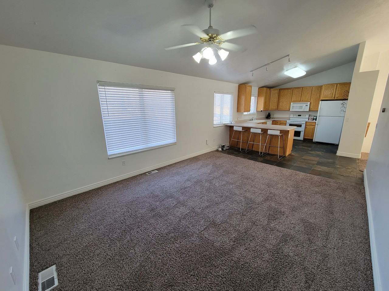 434 E Penney Ave - Photo 7 of 25