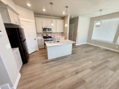 1063 S 2760 E #1063 - Photo 6 of 50
