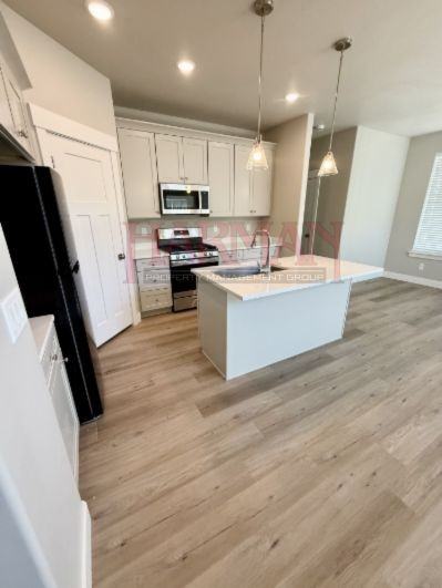 1063 S 2760 E #1063 - Photo 7 of 50