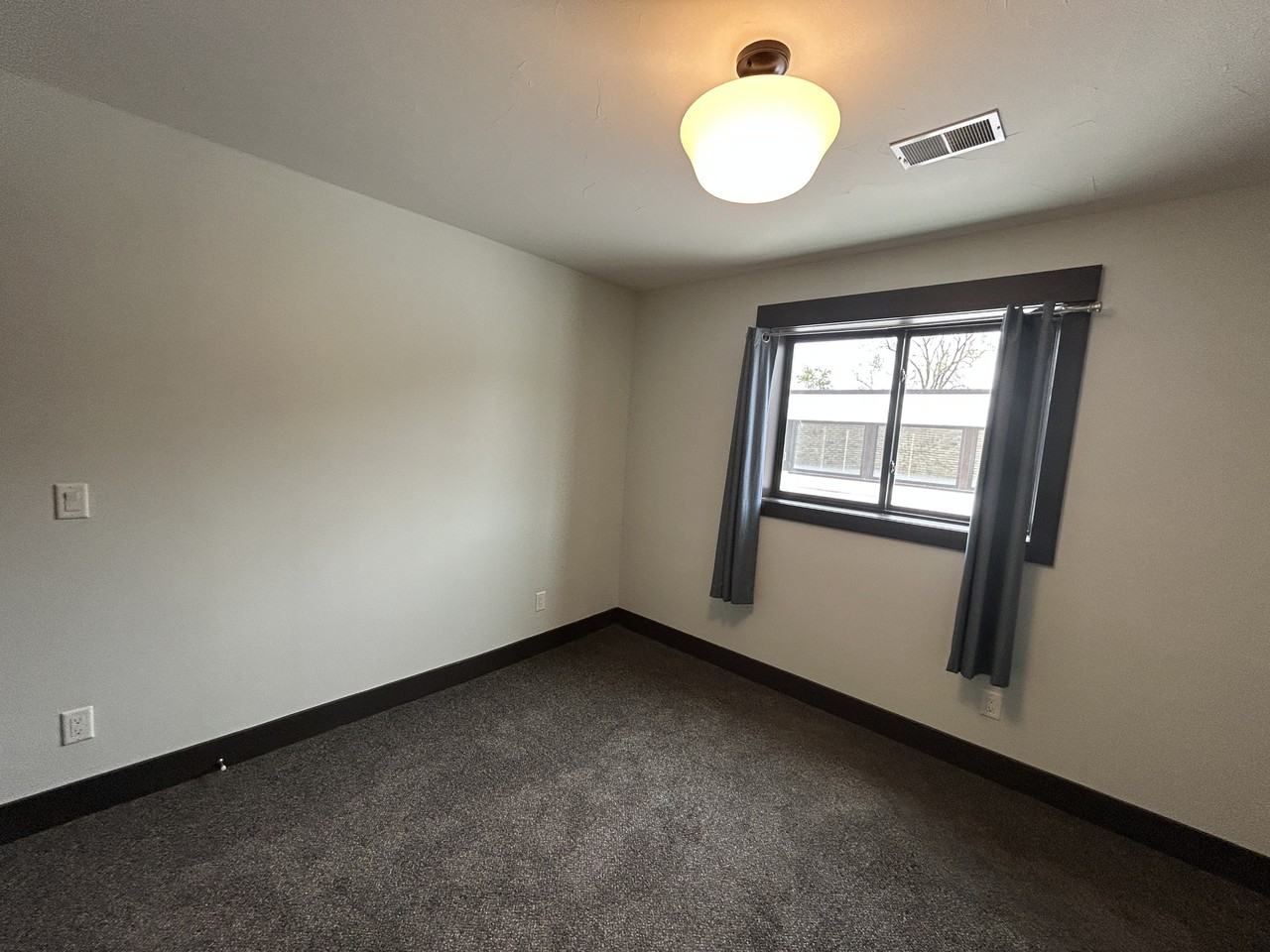 14 S Elm St #2 - Photo 4 of 8