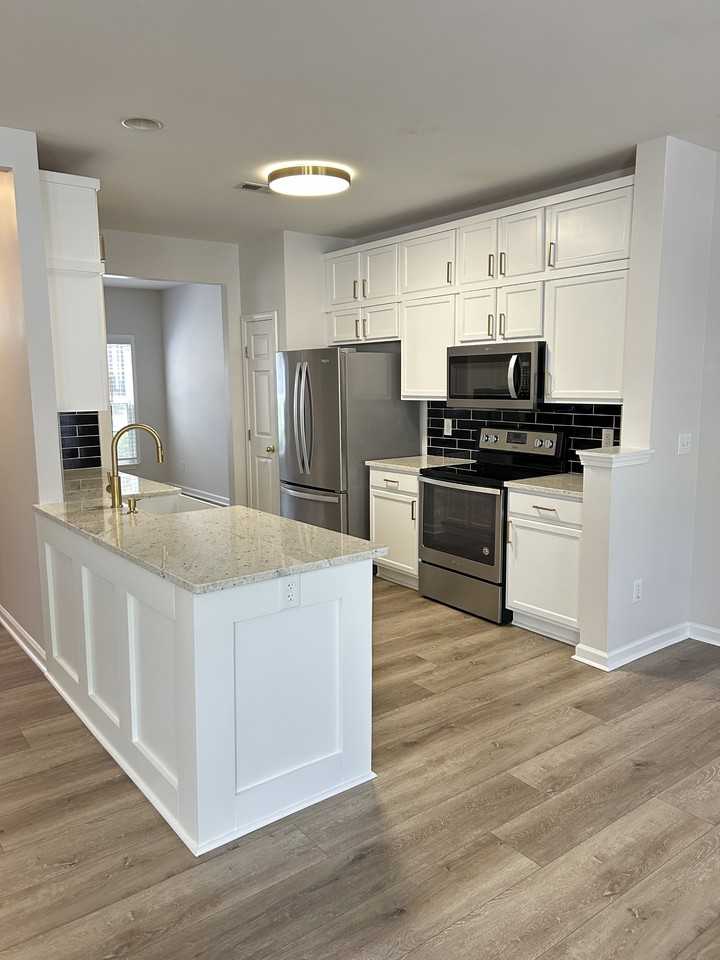 263 Hadley Commons Dr #1 - Photo 7 of 29