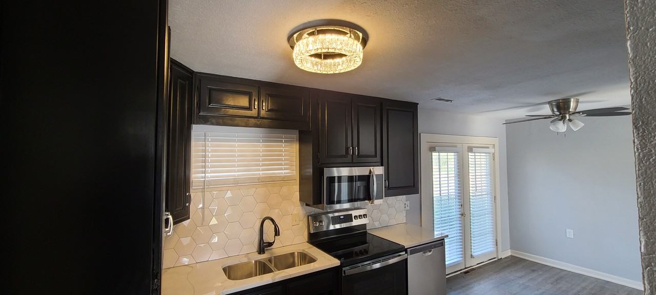 11316 Lewis Ave #1 - Photo 4 of 39