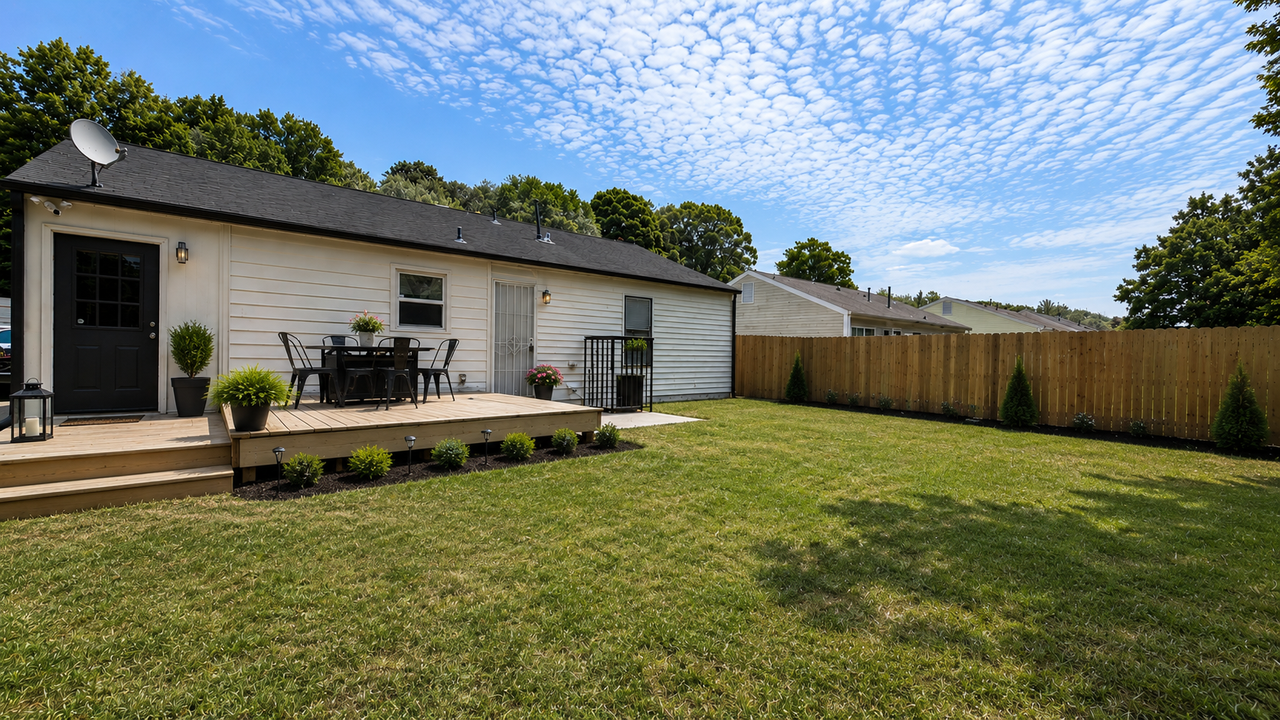 5569 Pine Gate Drive - 2Ultra-Luxury Airport Bungalow #2 - Photo 7 of 30