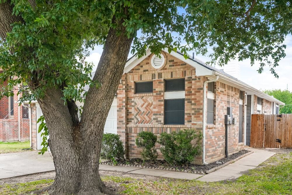 1307 Jasmine Dr - Photo 3 of 16