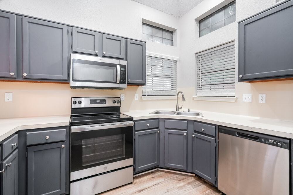 1307 Jasmine Dr - Photo 7 of 16