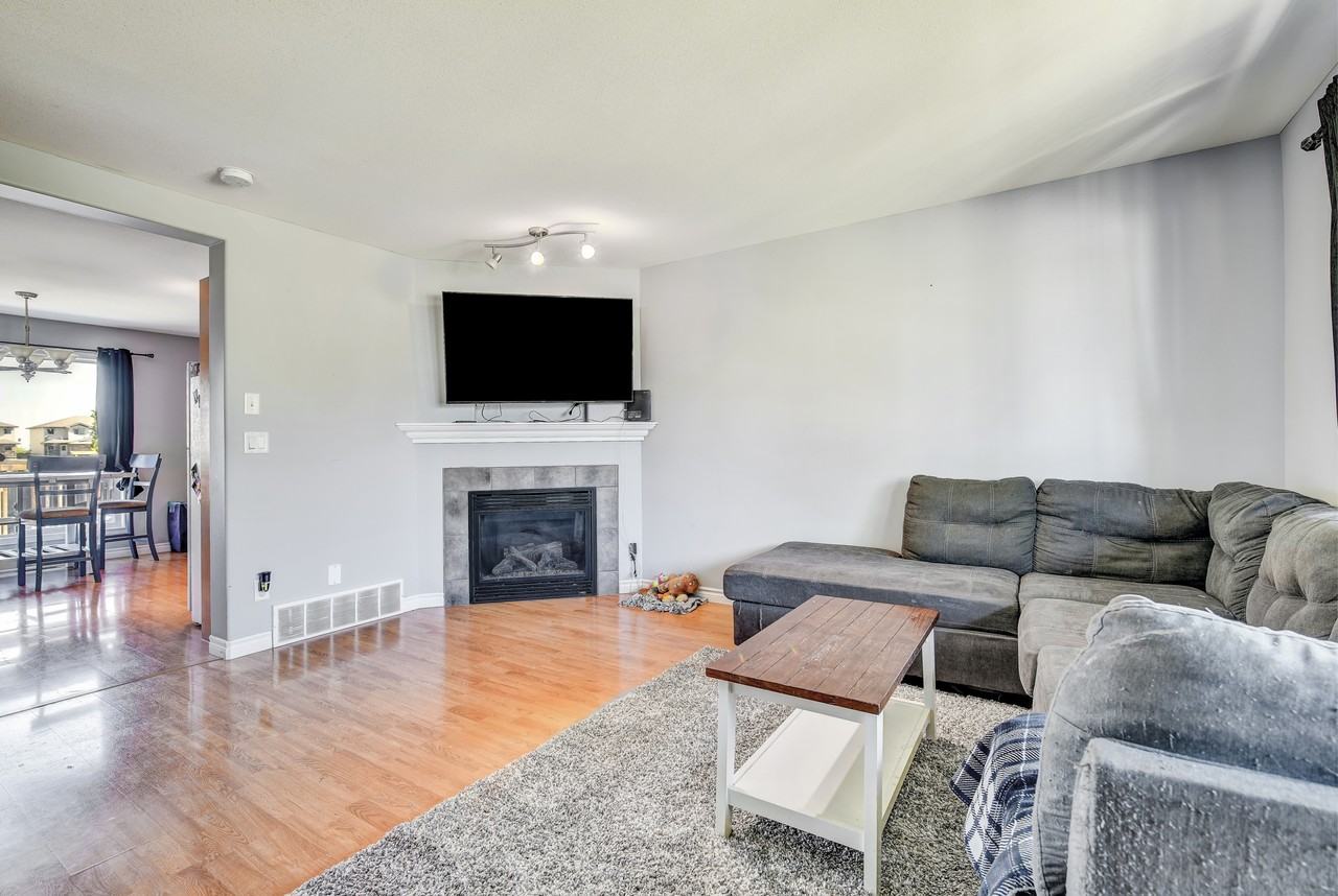 11216 Pinnacle Dr #1 - Photo 3 of 9