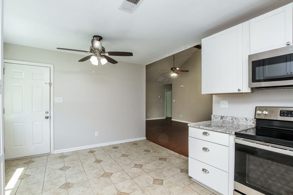 12907 Silbury Ln - Photo 6 of 16