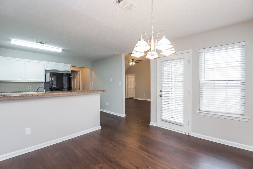 109 Stoney Brook Way - Photo 4 of 15