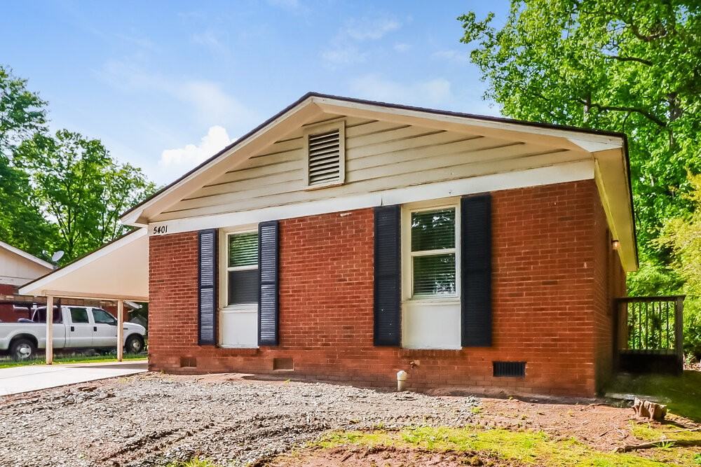 5401 Snow White Ln - Photo 4 of 16