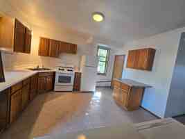 featured image of 1006 E 2nd St