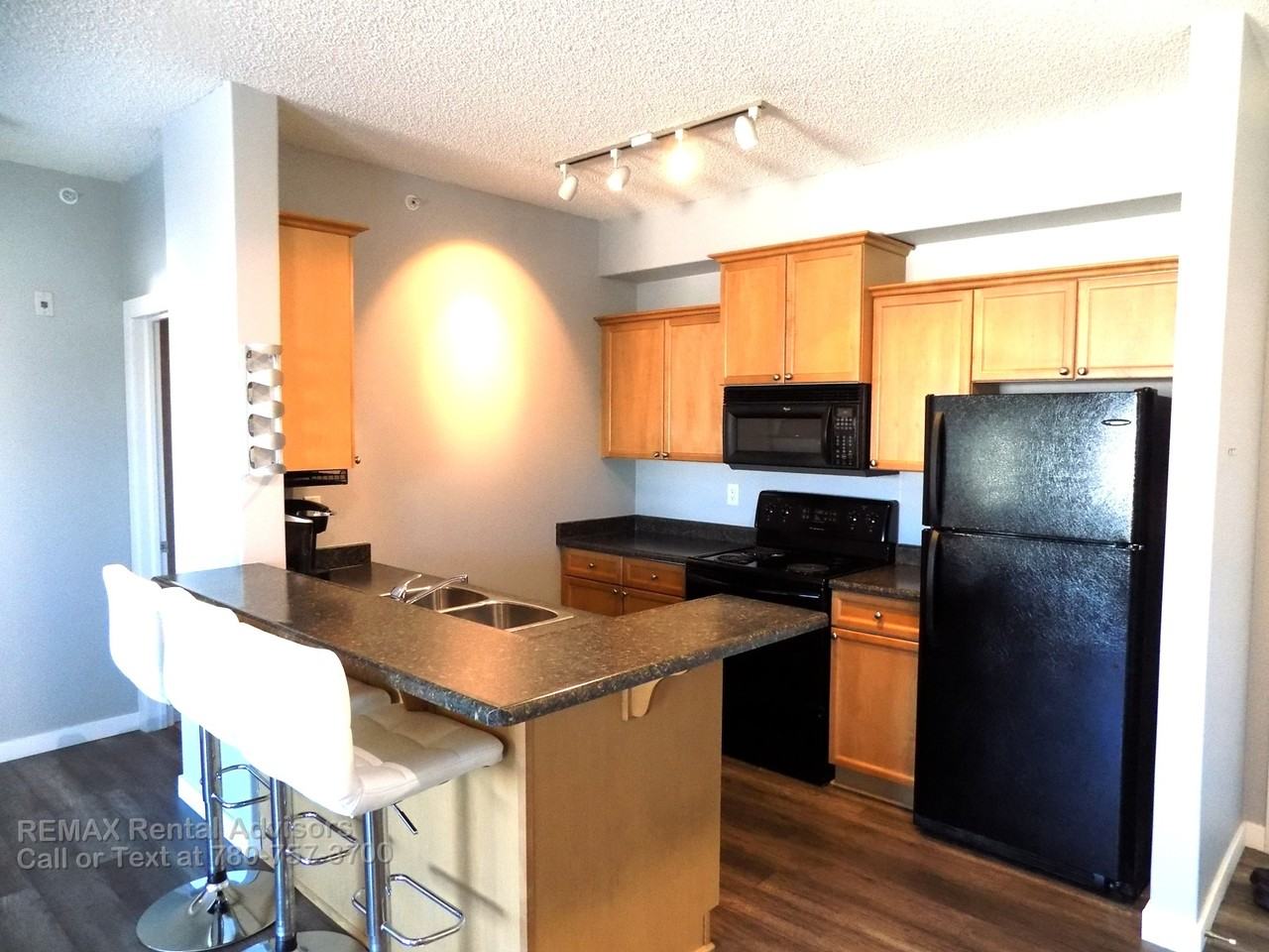 16715 100 Ave Nw - Photo 4 of 21