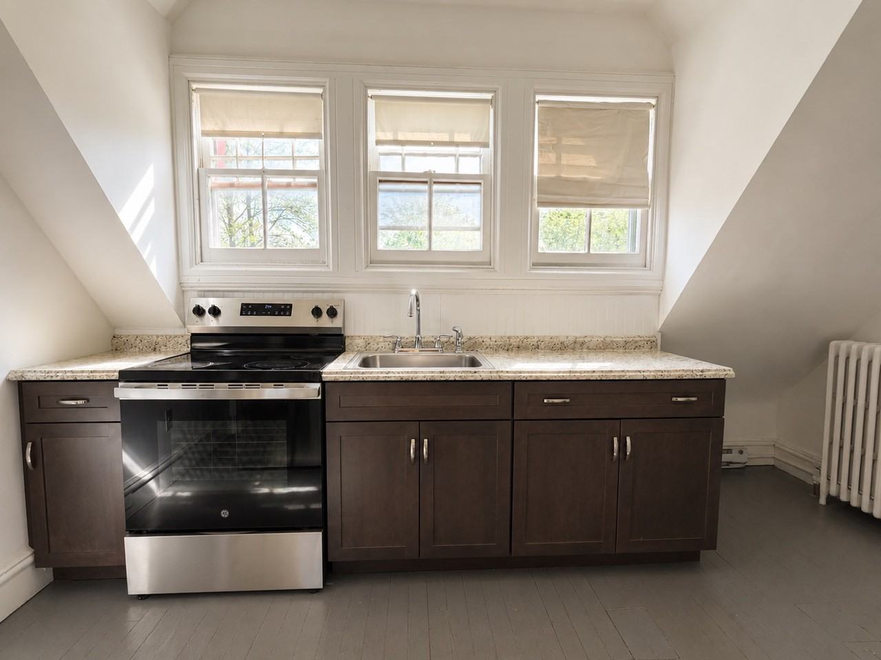 110 East High Street - Photo 3 of 5