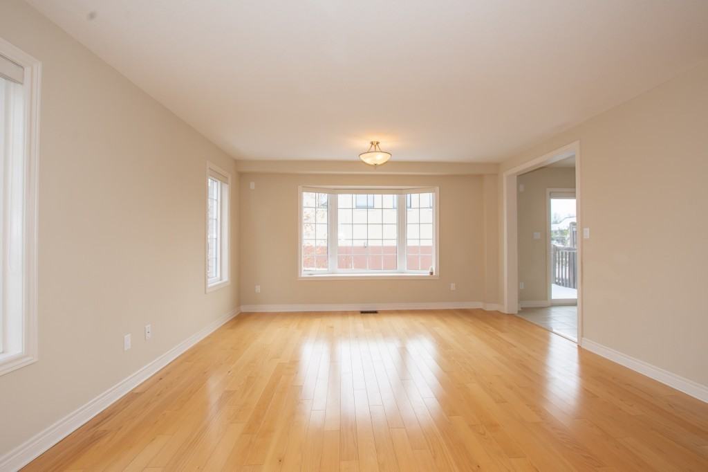 17 Flynn Crt - Photo 3 of 25