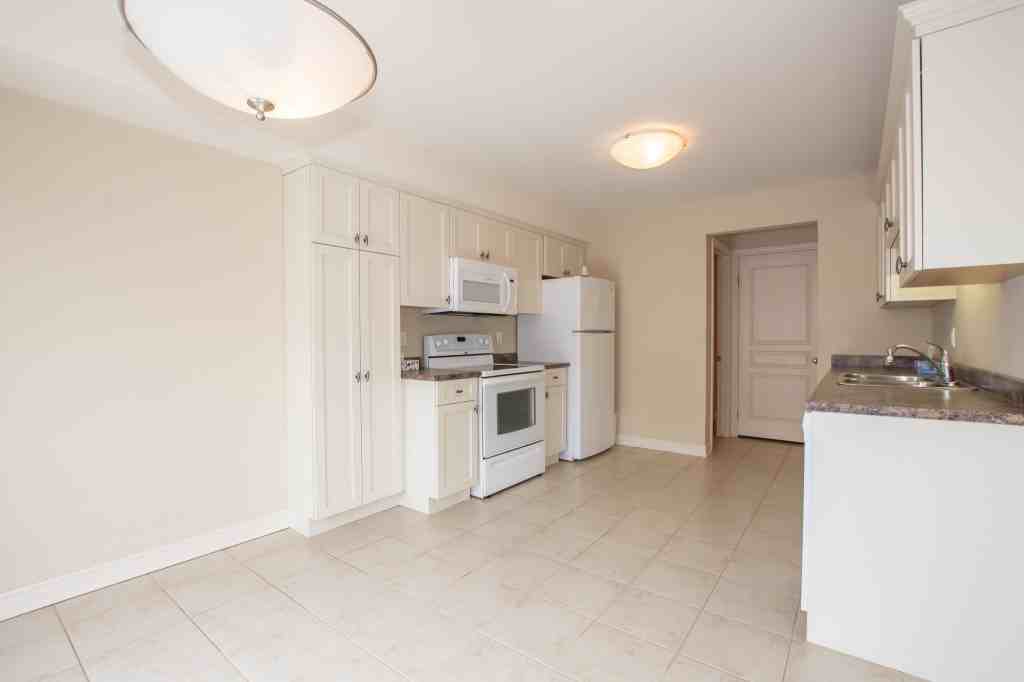 17 Flynn Crt - Photo 7 of 25