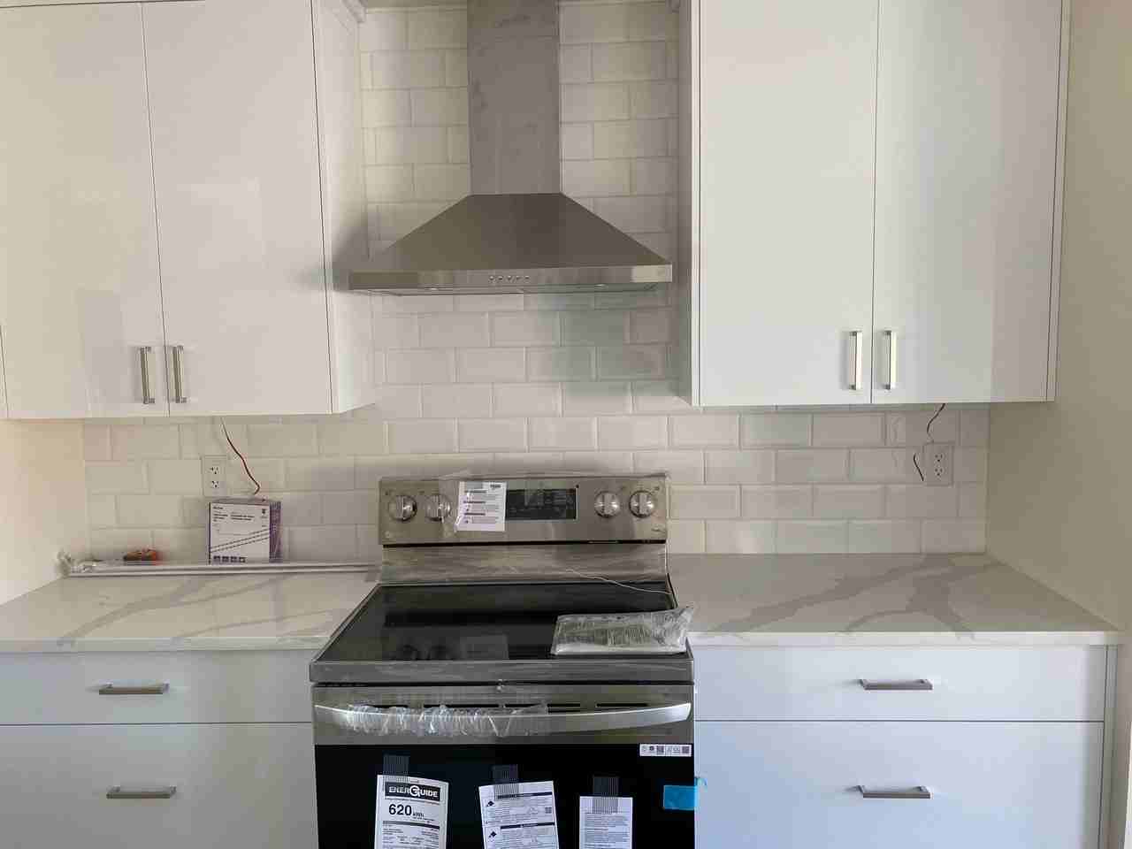 254 Whitehorn Cres - Photo 3 of 12