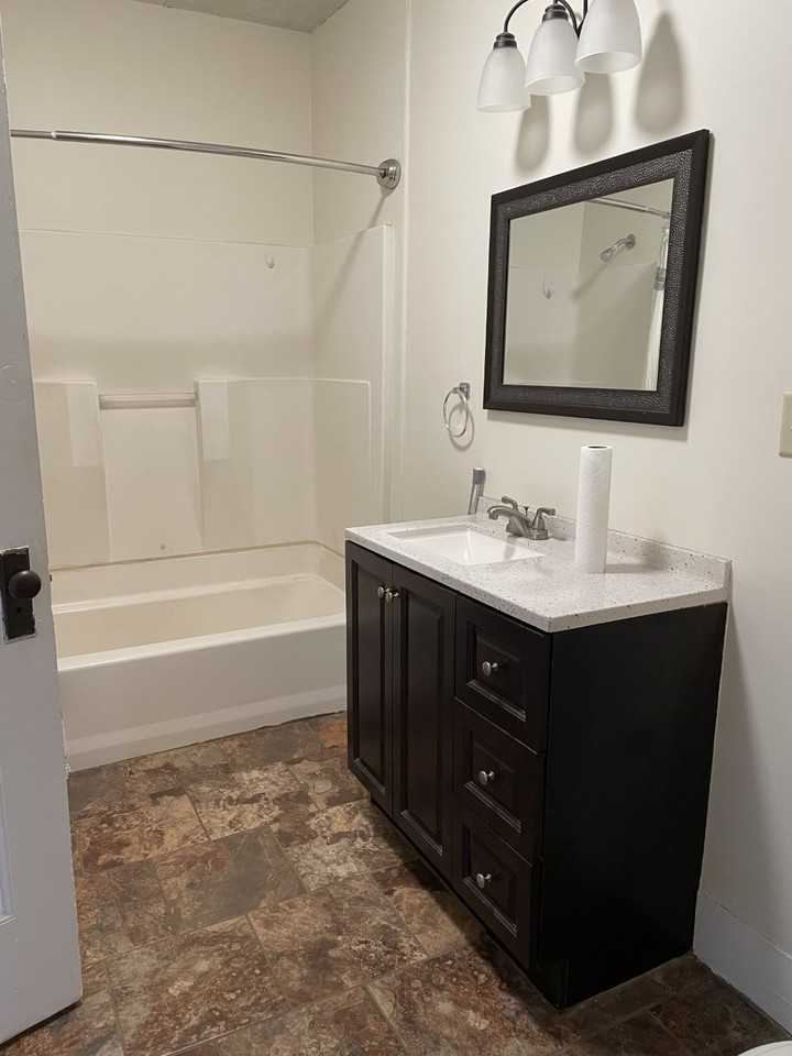 165 W 5th St #1 - Photo 4 of 8