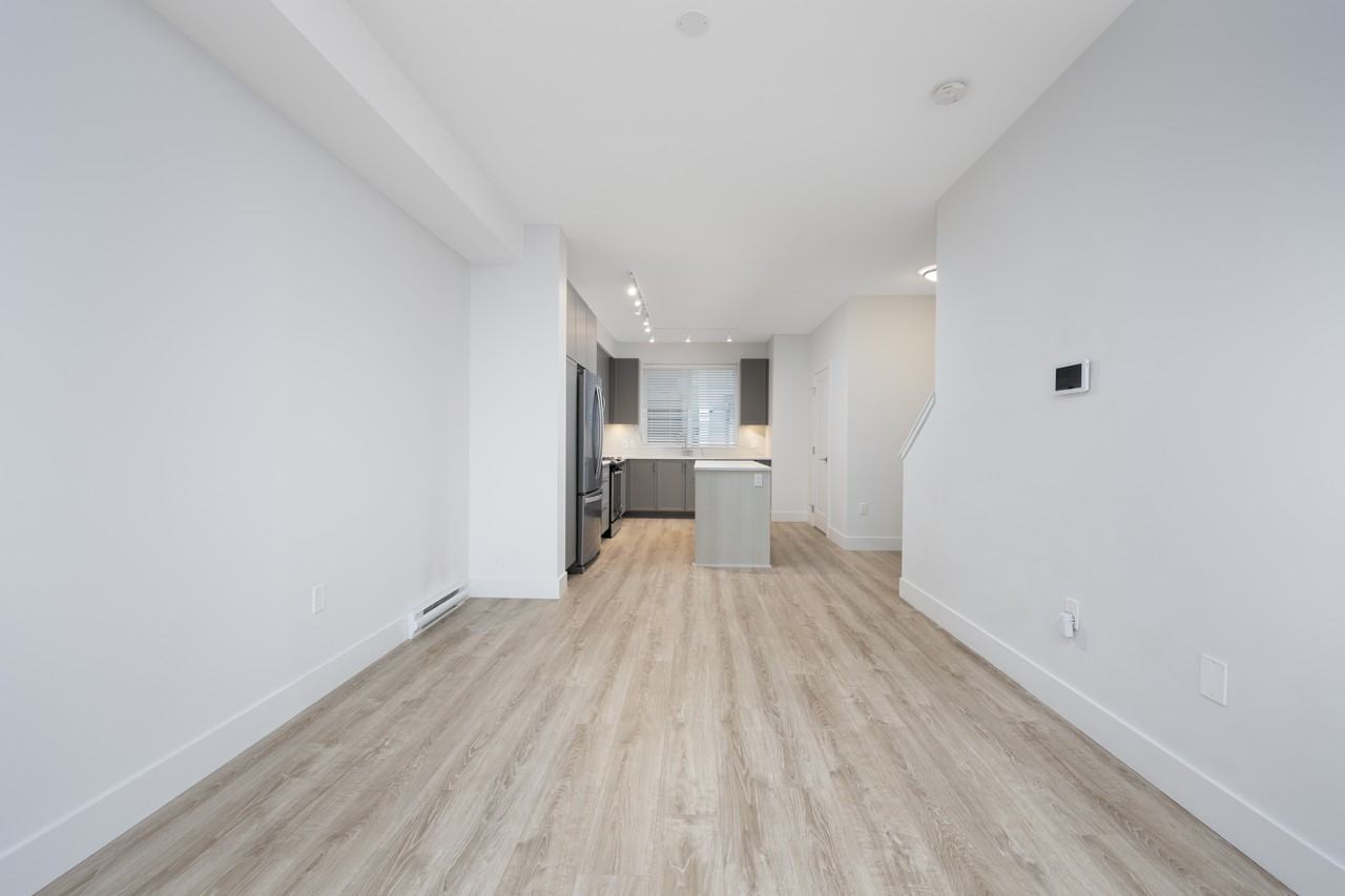 9000 161A Street - Photo 6 of 24