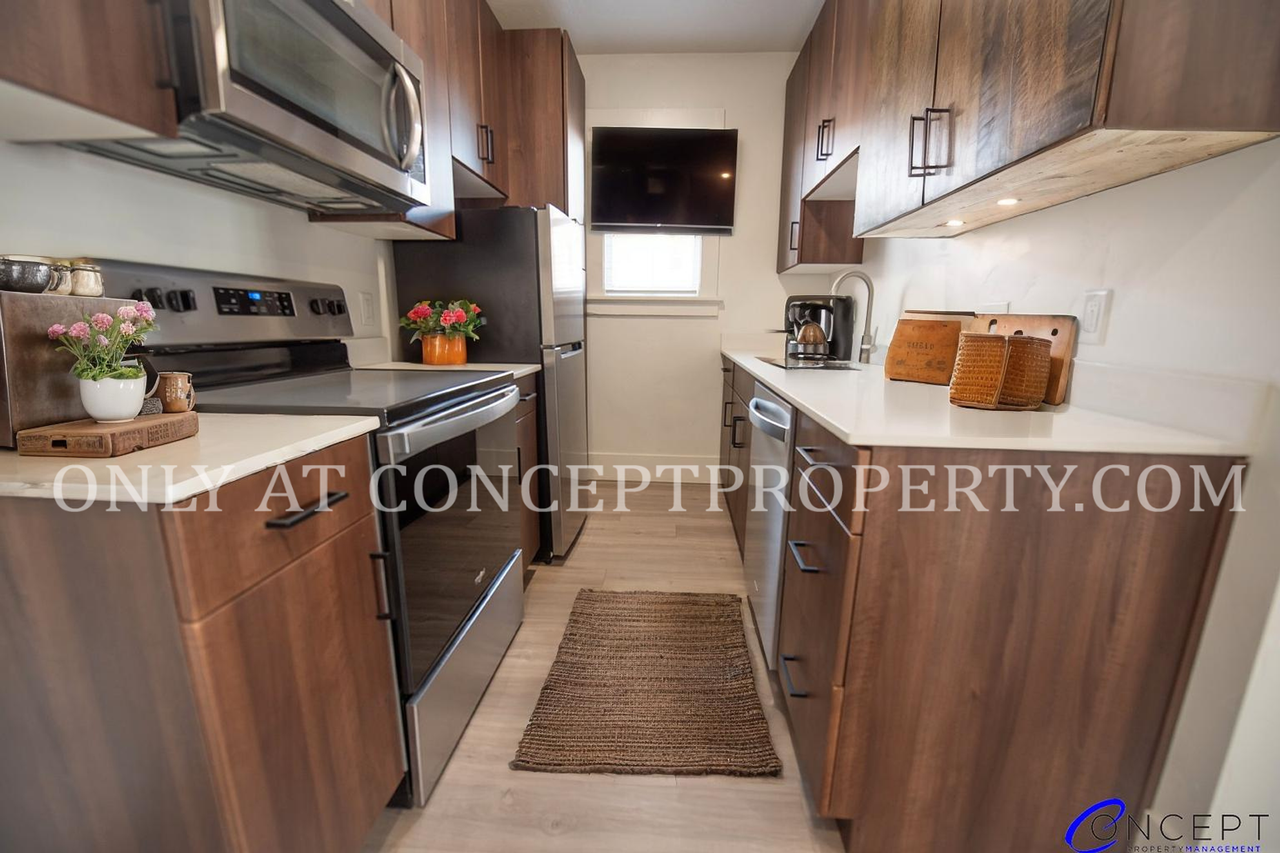 446 East 300 South (Broadway) - Photo 6 of 43
