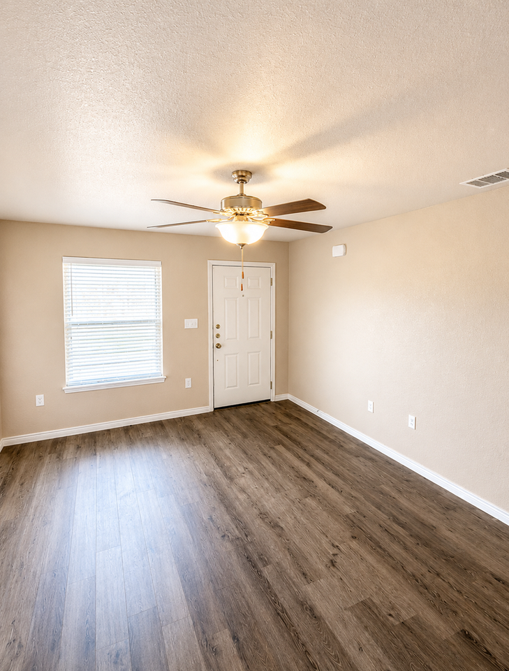 1018 Zora Dr #B - Photo 3 of 15
