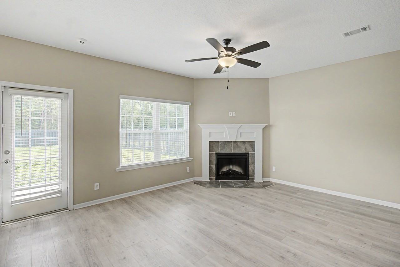 46 Brightleaf Cir #1 - Photo 3 of 32