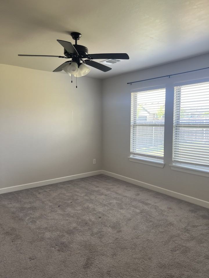 12637 NW3rd St. #1 - Photo 4 of 18