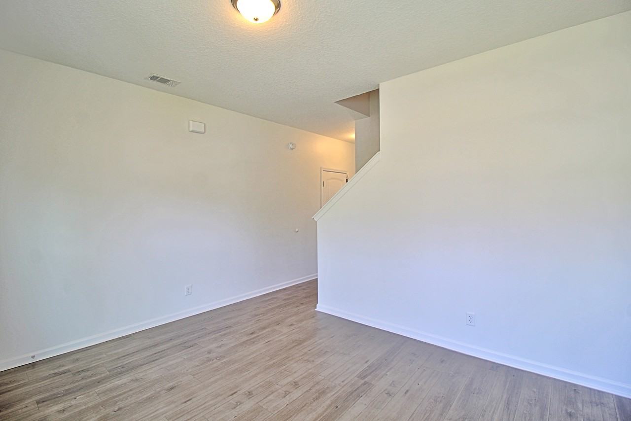 171 Brightleaf Cir #1 - Photo 4 of 37