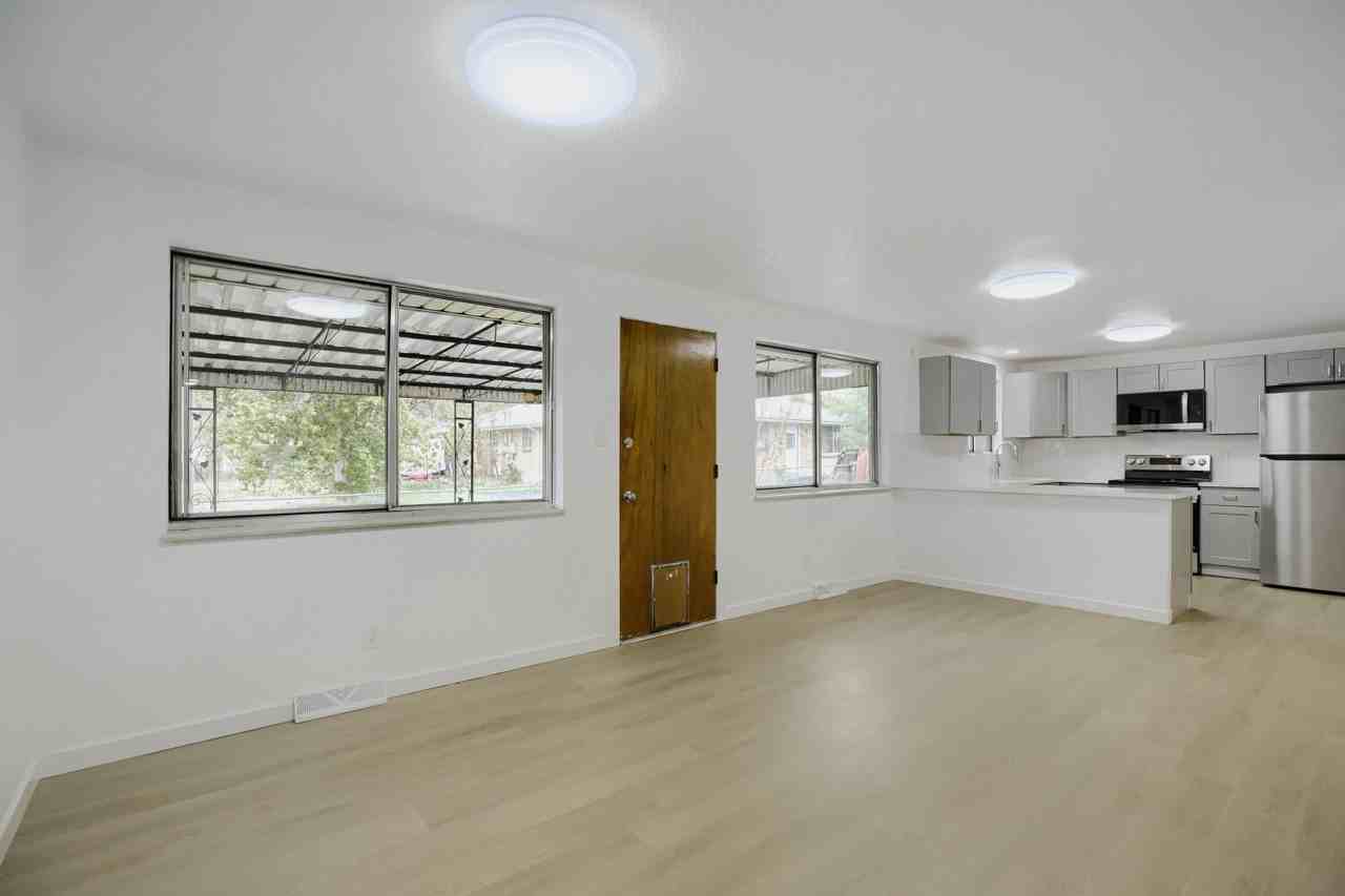 375 Depew St #375 - Photo 6 of 24