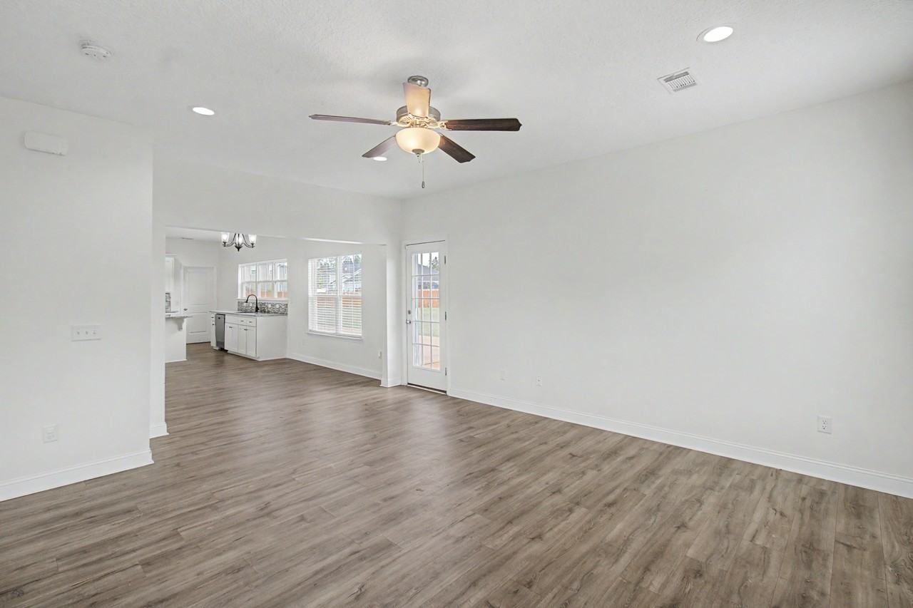 206 Farnsworth Trl #1 - Photo 5 of 45