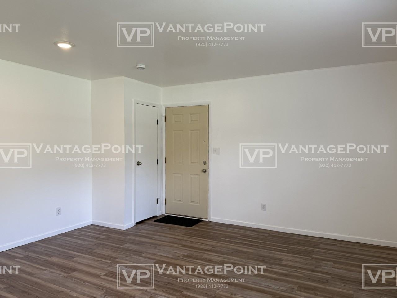 1220 S Erie St #8 - Photo 3 of 14