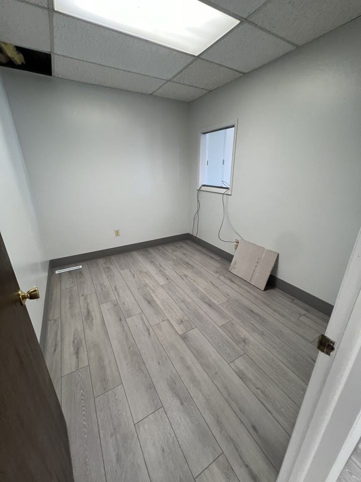 220 Edison St #1 - Photo 3 of 12