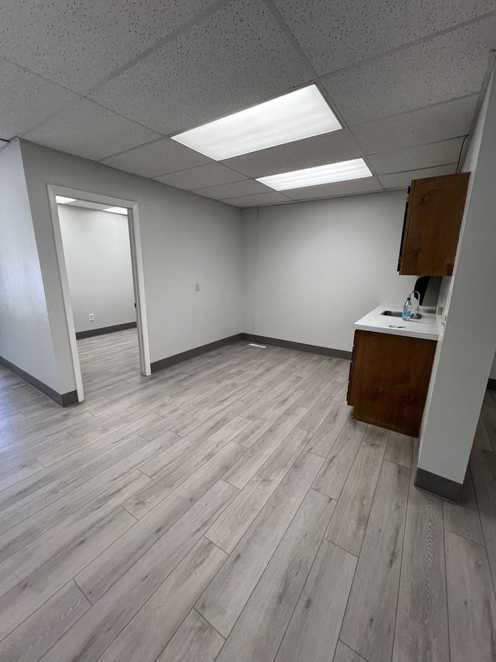220 Edison St #1 - Photo 6 of 12