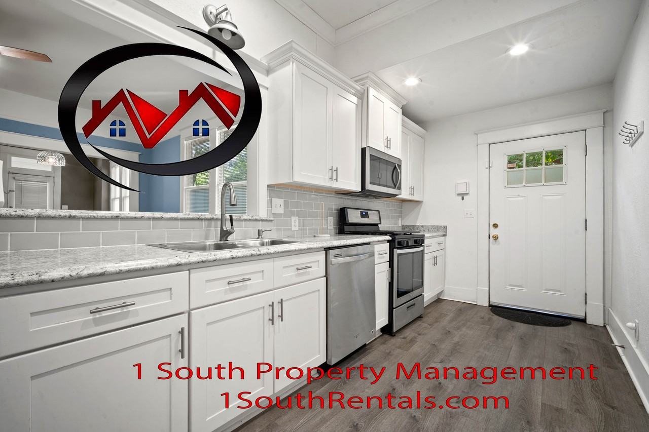 250 Tuttle Ave #B - Photo 5 of 14