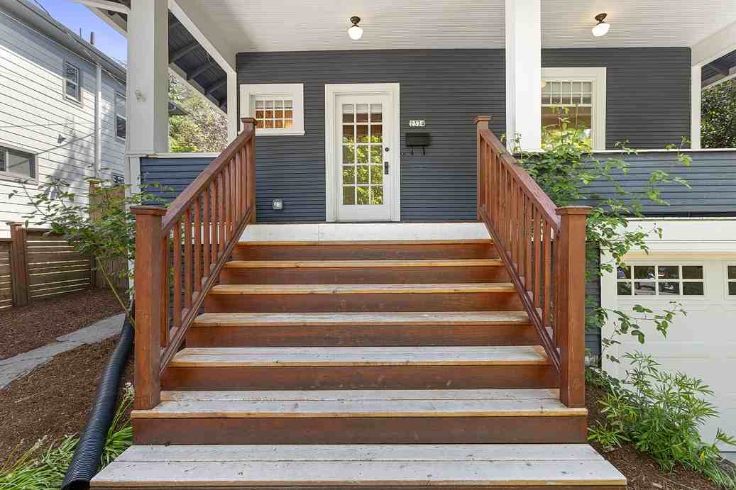2334 Se 34th Ave #1 - Photo 3 of 49