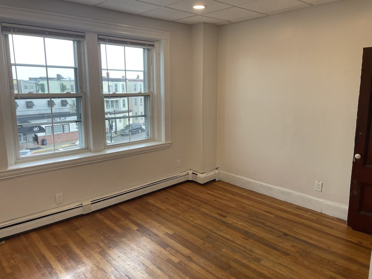 972-974 Saratoga Street972-974 Saratoga Street - 4 #4 - Photo 5 of 10