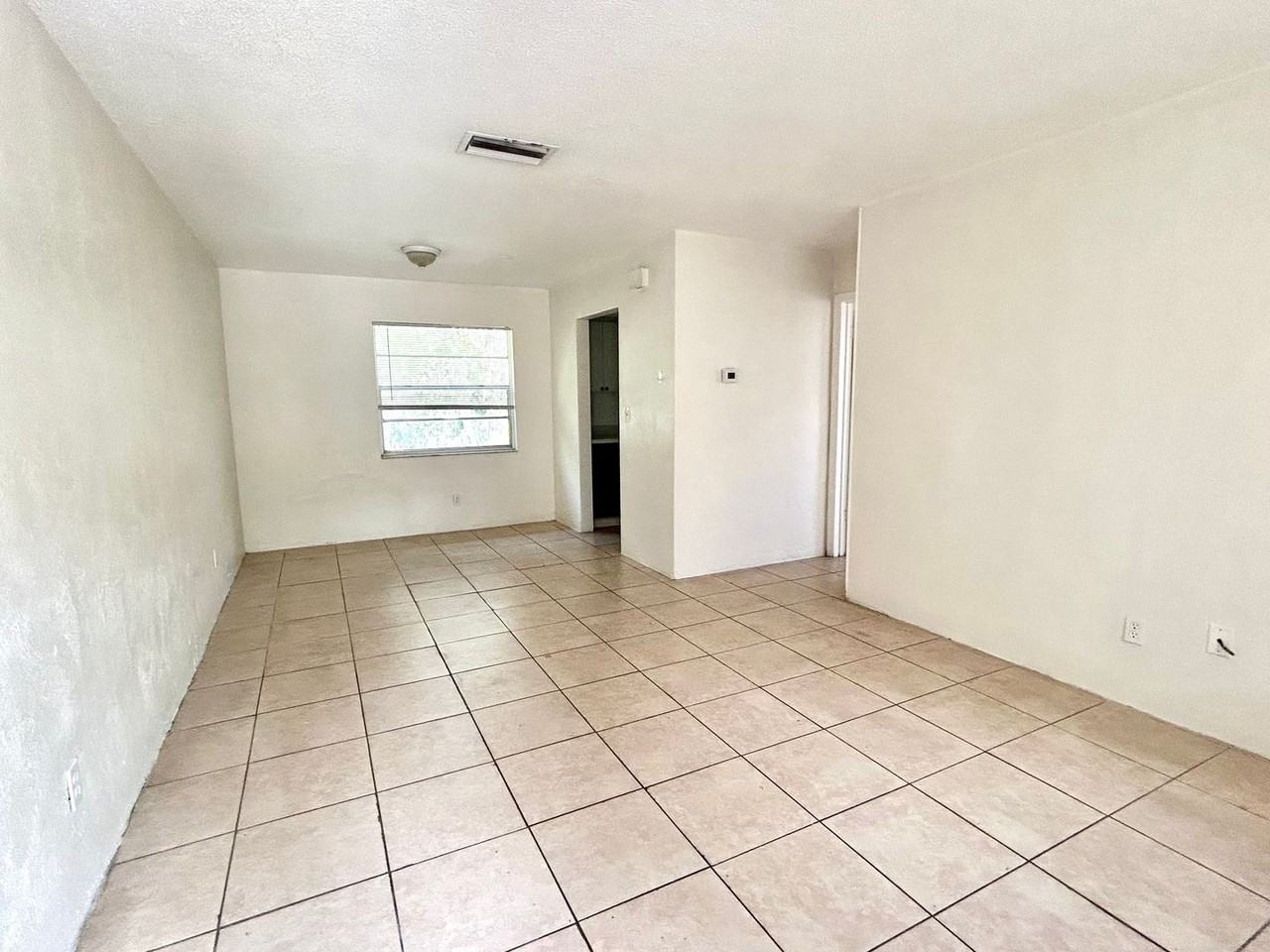 1221 Kennedy Rd - Photo 4 of 14