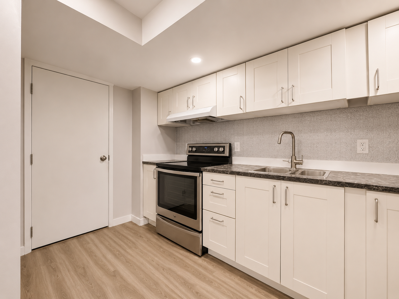 203 Commercial St Lowr - Photo 3 of 8